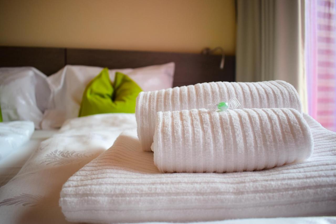Hotel Kube Folgaria Kültér fotó